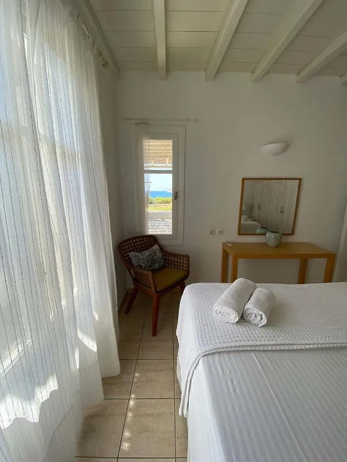 Salty Houses Kalo Livadi Hotel